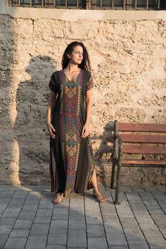 Bohemian Printed Tunic Maxi Dress, Printed Tunic Maxi Dress For Festivals, Bohemian Tunic Abaya For Vacation, Festival Tunic Maxi Dress Printed, Bohemian Abaya For Vacation, Folk Style Boho Print Maxi Dress, Folk Style Boho Maxi Dress With Boho Print, Bohemian Long Abaya, Hippie Boho Print Maxi Kaftan