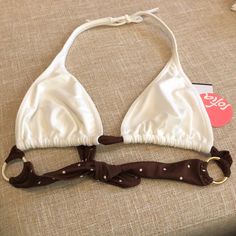 No Padding. Cream Triangle Top Fitted Swimwear, Cream Fitted Triangle Top Swimwear, Fitted Cream Swimwear For Vacation, Cream Triangle Top Swimwear For Beach, Cream Triangle Top Swimwear For Beach Season, Western Swimsuit, Swimming Suits Bikinis, Bathing Suits Hot, Vix Swimwear