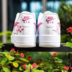 Hit the streets with style and swagger in these custom-made Pink Flowers Air Force 1s. Show off your unique style and be the envy of all your friends. Conquer the day with confidence, fresh colors, and head-turning style. Strike a balance between sophistication and edginess with these one-of-a-kind shoes! 🌸 Exactly as shown in the pictures. 📷 Brand New & Authentic. 💯 Hand Painted with attention to detail. 👨‍🎨 Waterproof and Flexible. ❤️ Unisex model. Please refer to the Size Chart. 👟👫 Free Worldwide Shipping. ✈️🌍 Pink Custom Sneakers For Spring Streetwear, Urban Custom Sneakers For Spring Streetwear, Casual Customized White Sneakers, Trendy White Custom Sneakers For Spring, Custom White Sneakers For Spring, Custom Sneakers For Spring Streetwear, Trendy Custom Sneakers For Spring Sports, Customized Casual Sneakers For Streetwear, Casual Customized Sneakers For Streetwear