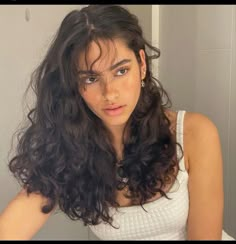 Rue Aesthetic, Clarisse La Rue, Thick Wavy Hair, Choppy Layers, Haircuts For Curly Hair, Curly Hair Inspiration, Curly Hair Cuts