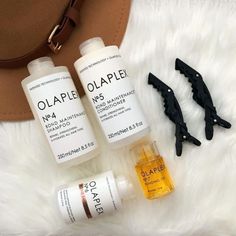 Set Includes: 1 - Olaplex No. 4 Bond Maintenance Shampoo (8.5 Oz / 250 Ml) 1 - Olaplex No. 5 Bond Maintenance Conditioner (8.5 Oz / 250 Ml) 1 - Olaplex No. 6 Bond Smoother Reparative Styling Creme (3.3 Oz / 100 Ml) 1 - Olaplex No. 7 Bonding Hair Oil (1 Oz / 30 Ml) What It Does: No. 4: Repairs And Protects Hair From Everyday Stresses Including Damaged Hair, Split Ends, And Frizz By Re-Linking Broken Bonds. Leaves Hair Easier To Manage, Shinier And Healthier With Each Use. No. 4 Is Color-Safe And Wildflower Hair, Olaplex No 6, Hair Split Ends, Bonding Oil, Olaplex Shampoo, Broken Bonds, Shower Products, Feeling 22, Hair Illustration