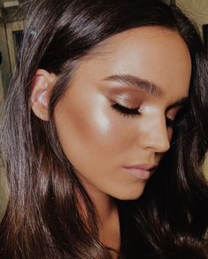 Glowy Wet Makeup Look, Bronzed Makeup Look Wedding, Bridal Hmu, Venus Energy, Glory Makeup, Airbrush Make Up, Skincare Favorites, Wedding Hairstyles And Makeup, Alat Makeup