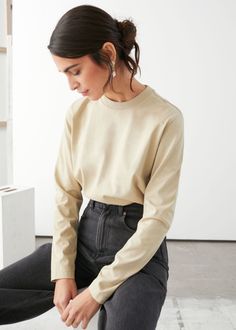 Long Sleeve Shirt Outfits, Beige T Shirts, Straight Clothes, Tshirt Outfits, Work Outfits Women, Fashion Story, Work Casual, Pretty Outfits, Work Outfit