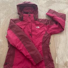 Gently Used Condition, One Flaw Photo Available. Looks Like The Velcro Found The Inside Of The Coat, Inside Fur In Great Condition. Snow Jacket, The North Face Jackets, North Face Jackets, North Face Women, North Face Jacket, Ski Jacket, Warm And Cozy, North Face, The North Face