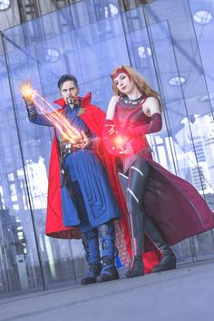 Cosplay costume of Dr Strange and Wanda cosplay marvel Cosplay Ideas Marvel, Doctor Strange And Wanda, Mcu Cosplay, Epic Photoshoot, Doctor Halloween Costume, Scarlet Witch Cosplay, Marvel Fanart, Best Friend Halloween Costumes