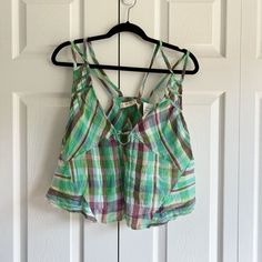 Free People Green Plaid Halter Strappy Tank Top Women's Size X-Small Nwt New With Tags. This Is A Sample Piece. V-Neckline, Strappy, Lightweight. See Photos For Details. Approx. Measurements: Bust: 19.5" Across Length: 22" Offers Welcome, Bundle And Save! Ggg1124 Spring Crisscross Strap Tank Top, Cotton V-neck Crop Top For Beach Season, Casual Summer Tank Top With Crisscross Back, Casual Tank Top With Crisscross Straps For Vacation, Sleeveless Tops With Crisscross Straps For Vacation, Casual Summer Crisscross Tank Top, Casual Crisscross Tank Top For Summer, Summer Crisscross Top For Vacation, Summer Sleeveless Top With Crisscross Straps