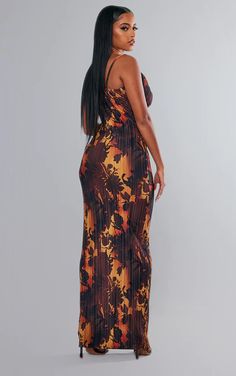 Features: Look amazing in the Juliet Print Pleated Maxi Dress. Featuring a body-hugging silhouette, pleated design, and a backless cut, this dress offers a classic, sexy look that's sure to drop jaws. Crafted with lightweight and comfortable fabric, this dress ensures a perfect and comfortable fit. Ombre Print, Strappy Maxi Dress, Bodycon Maxi Dress, Bodycon Maxi Dresses, Pleated Maxi Dress, Pleated Maxi, Maxi Dresses Casual, Vestido Casual, Crop Top Blouse