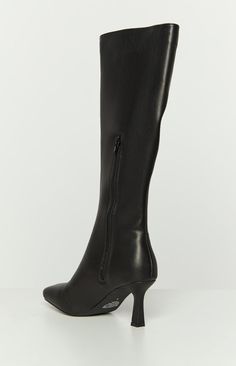 Black Knee High Boots  HOW TO STYLE: This boot is a MUST for every occasion. sleek and stylish the Therapy knee high boots are giving major boss babe vibes! The inside zipper allows for ease and convience. while the low heel adds comfort without sacrificing style!   FEATURES: True to Size Upper / Lining and Outsole: Non-Leather  Tall Boot - sits below the knee Square Toe Stiletto Heel 3/4 Height Inside Zip for ease of wear Summer Bottoms, Prom Midi Dress, Summer Playsuit, Crochet Sandals, Black Knee High Boots, Tall Leather Boots, Tall Boot, Black Knees, Strapless Tops