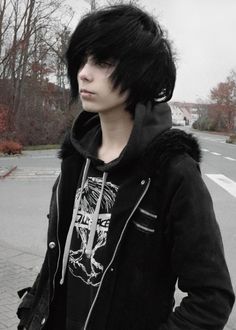 Emo Boy Haircut, Emo Outfits 2000s, Scene Emo Fashion, Emo Boy Hair, Emo Haircuts, Emo People, Emo Scene Hair, Emo Men