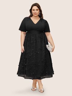 Black Tie Wedding Guest Dress Fall, Wedding Guest Plus Size, Black Tie Wedding Guest Dress, Plus Size Wedding Guest, Plus Size Cocktail, Plus Size Wedding Guest Dresses, Embroidered Mesh Dress, Formal Wedding Guest Dress, Black Tie Wedding Guests