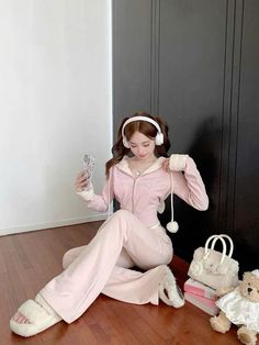 Cozy Princess Outfits, Pink Feminine Outfits, Pretty Pink Outfits, Asian Outfits Korean Fashion, Pink Girly Outfits, Cute Pink Outfits, Hooded Cardigan, Pink Outfits, Feminine Outfit