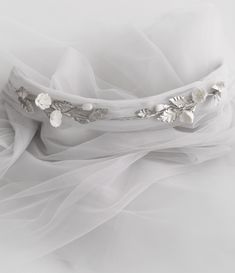 Wedding silver belt decorated with rose flowers photo 1