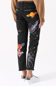 Звездатые джинсы (созвездие) Painted Pants, Jean Designs, Space Pants, Custom Pants, Space Fashion