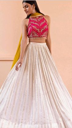 Lengha Blouse Designs, White Lehenga Choli, Lehenga Pink, Yellow Dupatta, Fancy Lehenga, Indian Wedding Lehenga, Georgette Skirt, White Lehenga, Simple Lehenga