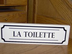 Signs for a bathroom door that provide direction for the interior of a home or business.  Provide direction for visitors so they do not wander. Cottage Chic Bathroom, Powder Room Signs, Bathroom Powder Room, French Country Bathroom, Chic Bathroom, Wood Guest Book, Paint Black, Country Bathroom, Bedroom Signs