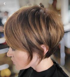 Fine Hair Pixie Bob, Long Pixie Hairstyles With Bangs, Long Pixie Hairstyles For Thick Hair, Long Layered Pixie Haircut Fine Hair, Pixie Bob Haircut For Fine Hair, Longer Pixie Haircut Fine, Short Pixie Bob Hairstyles, Side Swept Pixie, Feminine Pixie Haircut Fine Hair