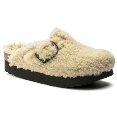 An evolution in the classic Boston clog. Here Papillio presents the clog with a trendy platform sole. The bevel results in maximum walking comfort. This version features warm genuine shearling padding in a Teddy style and a big elegant pin buckle to round off this bold but super cozy look. The upper is made from Teddy style genuine shearling with a microfiber lining. Anatomically shaped cork-latex footbed Upper: genuine shearling with microfiber lining Footbed lining: genuine shearling Sole: EVA Boston Big Buckle, Birkenstock Shearling, Birkenstock Mules, Birkenstock Styles, Black Birkenstock, Birkenstock Style, Birkenstock Women, Soft Teddy, Platform Clogs