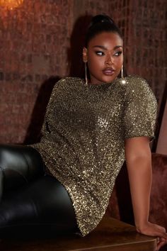 Shop YOURS LONDON Curve Gold Sequin Swing Top at Yours Clothing. Discover women’s plus size clothing in sizes 10-36 with fast delivery. Elegant Wedding Guest Dress, Plus Swimwear, Nursing Tops, Next Fashion, Stylish Plus, Stretch Leggings, Gold Sequin, Fashion Furniture, Plus Size Pregnancy