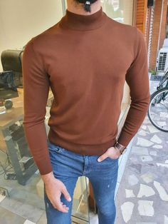 Brown in color! This turtleneck is knitted to a slim fit. A fall-winter 21/22 arrival Brown Turtleneck, Suits Clothing, Great Gifts For Men, Sweater Material, Brown Sweater, Mens Fashion Casual, Browning, Turtleneck Sweater, Colorful Sweaters