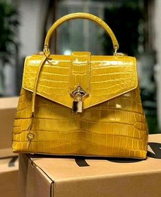 Fancy Handbags, Cute Laptop Bags, Yellow Purse, Modern Handbag, Trendy Purses, Leather Tote Purse