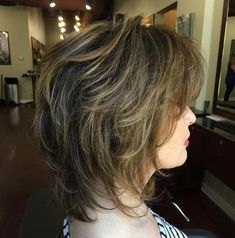 Medium Brown Shag with Balayage Nails Brown Design, Hairstyle Layered, Shag Hair, Thick Hair Cuts, Nails Brown