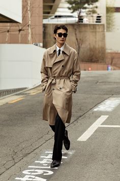 Burberry Trench Coat Outfit Men, Trenchcoat Outfit Men, Trenchcoat Men, Male Trench Coat, Burberry Trench Coat Outfit, Trenchcoat Outfits, Burberry Trench Coat Men