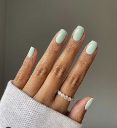 Pistachio Green Nails, Pale Green Nails, Girl Maintenance, Grad Nails, Ideas Uñas, Plain Nails, Cute Toe Nails, Spring Nail Colors