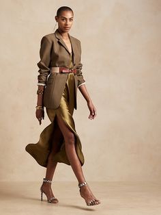 Brown Slip Dress Outfit Winter, Winter Silk Dress Outfit, Shoes With Slip Dress, Safari Chic Outfits Women, Silk Clothes Aesthetic, Petite Elegant Style, Italian Summer Clothes, Green Silk Dress Outfit, Silk Dress With Blazer