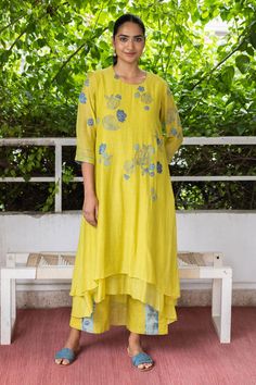 Simple Kurta Designs, Pant For Women, Cotton Kurti Designs, Kurti Neck Designs, Indian Couture