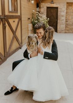 Heirloom Photos, Family Wedding Pictures, Mother Daughter Wedding, Wedding Photo List, Family Wedding Photos, Wedding Portrait Poses, Wedding First Look, Wedding Picture Poses, Groom Pictures