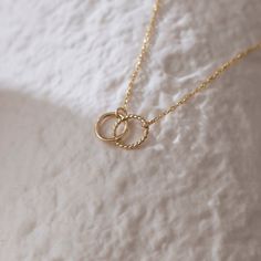 14k Solid Gold Interwined Circles Neclace for Women Link - Etsy 2 Rings, Dainty Jewelry, Jewelry Gift, Pendant Necklaces, Circles, Solid Gold, Gift For Her, Jewelry Gifts, Gifts For Her