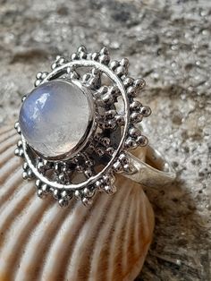 Unusual ring made of 925 sterling silver with a flowery border and a round moonstone in the middle. The ring is size 53.5. The round ring plate has a diameter of approx. 2.3 cm. Ring Plate, Unusual Rings, Round Rings, Rings Statement, Antique Jewelry, Moonstone, Statement Rings, Silver Ring, Etsy Accessories