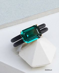 Emerald Stone Ring, Silicone Ring Women, Rubber Rings Wedding, Expensive Engagement Rings, Emerald Stone Rings, Ring With Stone, Silicone Wedding Rings, Swarovski Ring, Rubber Ring