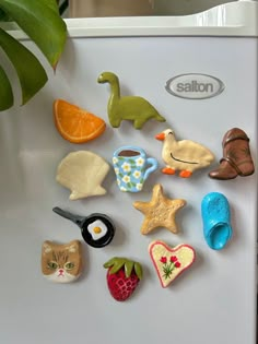 Oven Bake Clay Jewelry, Clay Fall Crafts, Fall Clay Magnets, Fall Crafts Aesthetic, Clay Charms Aesthetic, Clay Coquette, Girlblog Aesthetic, Polymer Clay Magnet, Cute Magnets