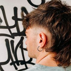 Enhance your burst fade mullet with a skin temp fade for a sleek and stylish appearance. Embrace a modern and refined hairstyle. 💈 Burst Fade Mullet, Temp Fade, Mohawk Fade, Fade Mullet, New Men Hairstyles, Mullet Hairstyles, Older Men Haircuts, Mohawk Hairstyles Men, Burst Fade