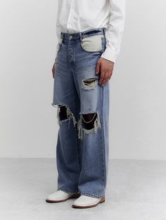 Editor's NotesLAGRANGE's destroyed jeans feature white denim fabric point at the pockets.- Button and zipper closure- Destroyed jeans- Vintage washed - White denim mixed point- Trendy itemMeasurements(in.)XS/S/M/L- Waist: 14.96 / 15.74 / 16.53 / 17.32 in.- Thigh: 25.78 / 26.57 / 27.36 / 28.14 in.- Front rise: 12.12 / 12.36 / 12.59 / 12.83 in.- Leg opening: 9.96 / 10.19 / 10.43 / 10.66 in.- Length: 40.55 / 41.73 / 42.51 / 43.30 in.Model infoMan - Height: 6'16 Fitting size MComposition & Distressed White Straight Leg Jeans, White Ripped Straight Leg Jeans, White Ripped Denim Pants, White Distressed Denim Jeans, White Distressed Denim Pants, Destroyed Denim, Destroyed Jeans, Pants Blue, White Denim