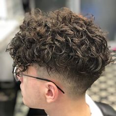 Low Fade Curly Hair, Perm Hair Men, Fade Haircut Curly Hair, Low Taper Fade Haircut, Men's Curly Hairstyles, Male Haircuts Curly, Curly Hair Fade, Mens Hairstyles Curly