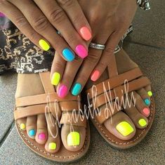 Multicolor Neon Nails, Summer Mani Pedi Combos 2024, Summer Multi Color Nails, Neon Toe Nails, Beach Summer Nails, Summer Nails 2023 Color Trends, Nails 2023 Color Trends, 2023 Color Trends, Summer Nails Short