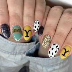 145 Likes, 4 Comments - Jaisha Runolfson (@nails.by.jaisha) on Instagram: “Yellowstone nails! Who else is obsessed with @yellowstone like my cute client?🐮💛🤠 •Yellow…” Yellowstone Nails, Country Acrylic Nails, Rodeo Nails, Mix Match Nails, Summer Nail Art Designs, Cowboy Nails, Camo Nails