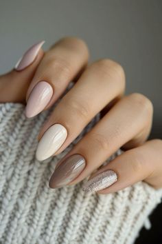 Fall Nail Sets Almond, Art Work Nails, Nails Work Professional, Office Job Nails, Neutral Fall Nails Almond, Professional Acrylic Nails For Work, Neutral Tone Nails, Fall Manicure Nails, Nail Designs Beige