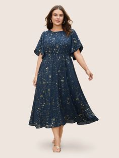 Curvy Dresses, Dress Men, Split Sleeve, Trendy Dress, Lace Neckline, Glitter Stars, Curvy Dress, Star Dress, Sleeve Midi Dress