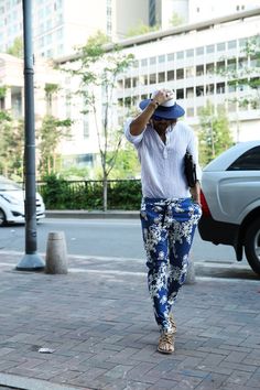 Fashion Diversity, Afro Punk Outfits, Ankara Pants, Mens Casual Suits, Boho Men, Cultural Appropriation, Mens Fashion Blog, Mens Style Guide