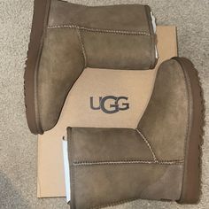 New In Box Color Is A Very Dark Brown Perfect To Try To Keep Clean Classic Short Style Sequin Ugg Boots, Ugg Shoes Women, Ugg Rain Boots, Ugg Classic Mini Ii, Winter Hiking Boots, Ugg Boots Classic Short, Duck Shoes, Chestnut Boots, Ugg Boots Short