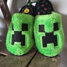 Nwt Minecraft Creeper Face Gamer Slippers Block Head Logo House Shoes Youth Sz 5 Brand New With Tags! Comes From A Smoke Free Home And Cross Posted. Green Synthetic Slippers With Round Toe, Fun Slippers With Soft Sole And Round Toe, Cute Green Slippers With Round Toe, Playful Green Slippers With Round Toe, Fun Round Toe Slippers For Playtime, Minecraft Shoes, Minecraft Merch, Elf Slippers, Logo House