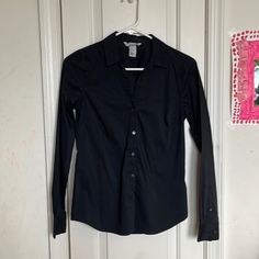 Nwt Hm Button Down Stretchy Shirt. Offer Welcome H&m Button-up Workwear Blouse, H&m Button-up Blouse For Work, H&m Collared Blouse For Work, Classic H&m Blouse With Button Closure, H&m Collared Shirt With Button Closure, H&m Collared Tops For Workwear, H&m Long Sleeve Shirt For Work, H&m Long Sleeve Office Shirt, H&m Button-up Tops For Workwear