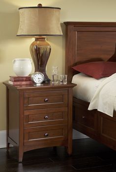 Traditional Bedroom Sets, Cherry Brown, Bedroom Redo, Queen Bedroom, Traditional Bedroom, Wood Nightstand