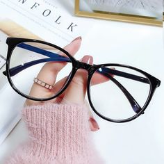 Hair Items, Anti Blue Light Glasses, Round Eyewear, Eye Prescription, Black Glasses, Blue Glasses, Digital Devices, Black Frames, Blue Light Glasses