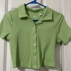 Never Worn Tee!! Casual Green Tops For Summer, Basic Button-up Spring Tops, Collared Fitted T-shirt For Summer, Summer Green Collared Top, Green Collared Summer Top, Summer Collared Top For Day Out, Green Cotton T-shirt For Day Out, Green Short Sleeve Summer Top, Green Collared Shirt For Day Out