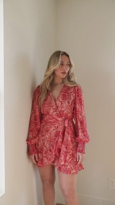 paisley print wrap mini dress Red Long Sleeve Wrap Dress For Spring, Family Photos Fall, Fall Photo Outfits, Short Wrap Dress, Outfit Holiday, Wrap Dress Short, Hoco Dress, Dresses Fall, Long Sleeve Wrap Dress