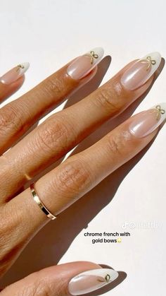 French With Gold, Graduation Nails Ideas, Nail Ideas Simple, Chrome French, Gold Chrome Nails, Hoco Nails, Graduation Nails, January Nails, Formal Nails